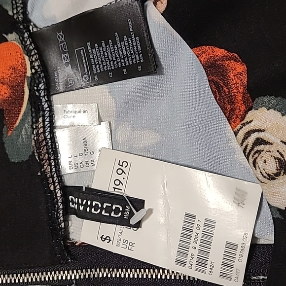 H&M Skater Skirt. Black with Roses on it. - Picture 5 of 5